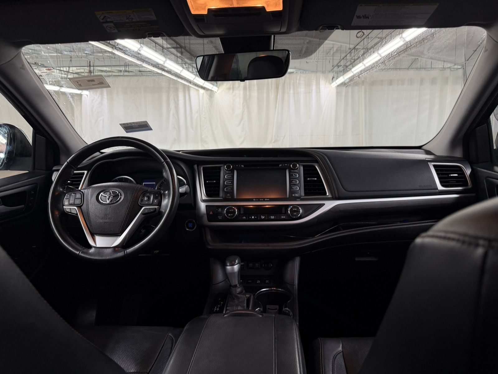 Thumbnail: 2018 Toyota Highlander - 2