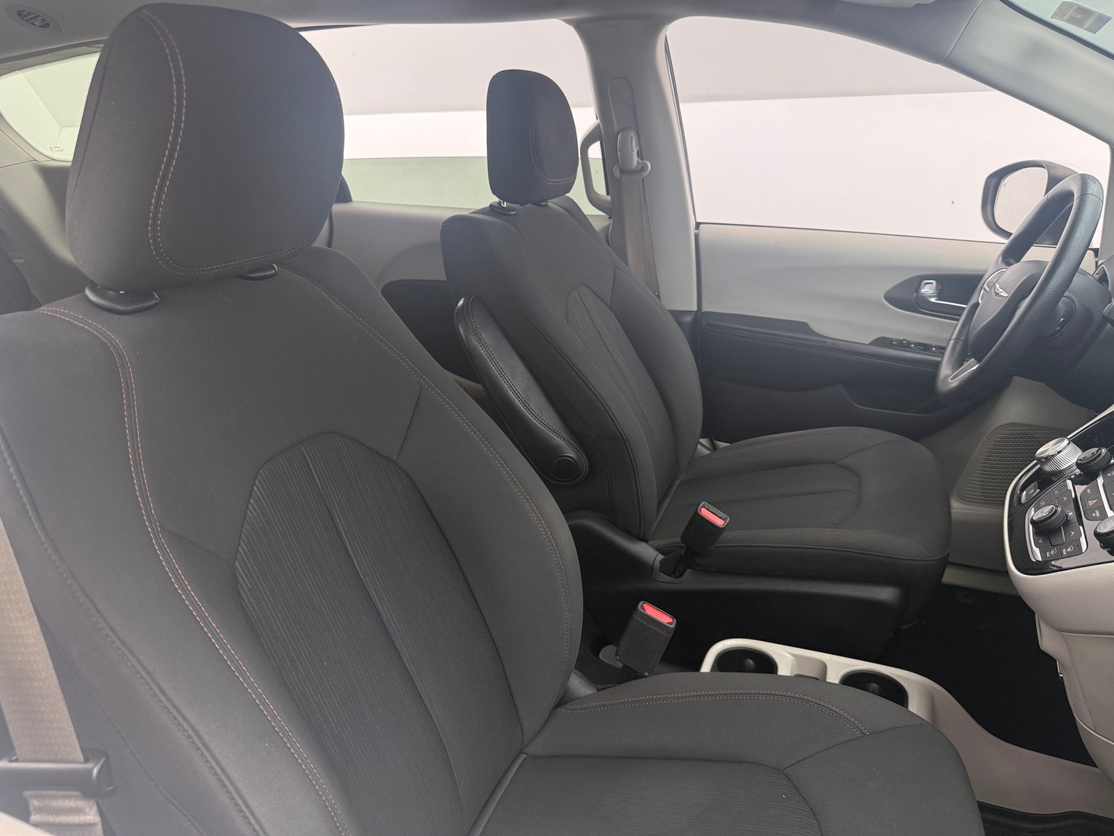 Thumbnail: 2019 Chrysler Pacifica - 2