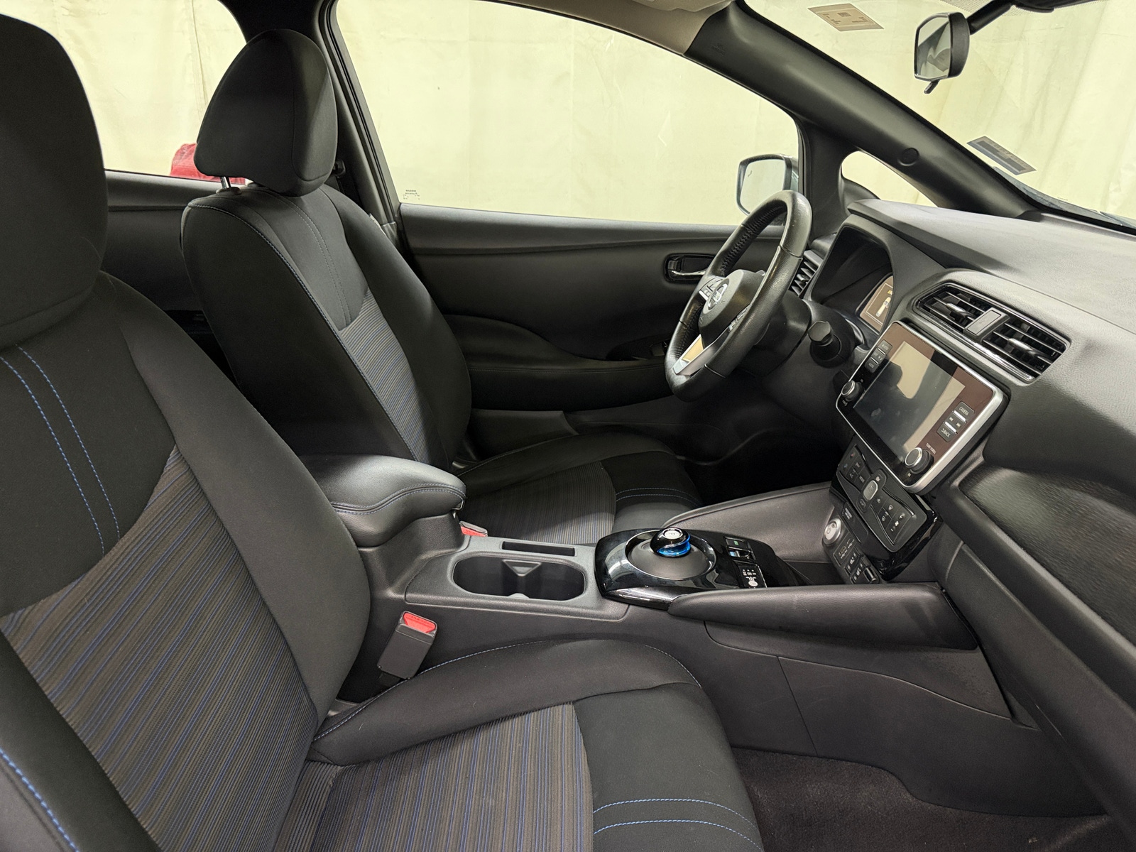 Thumbnail: 2020 Nissan Leaf - 2