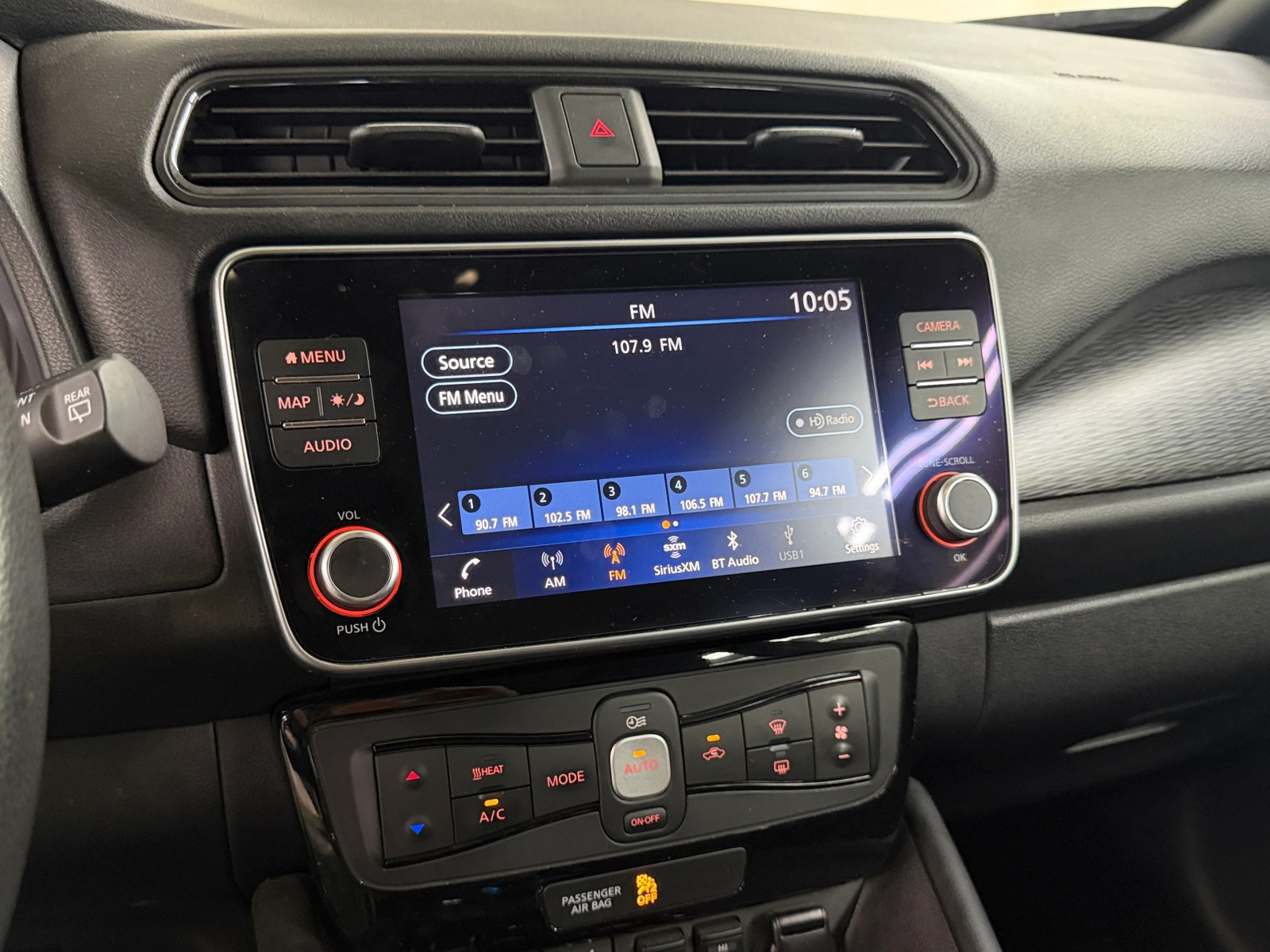 Thumbnail: 2020 Nissan Leaf - 4