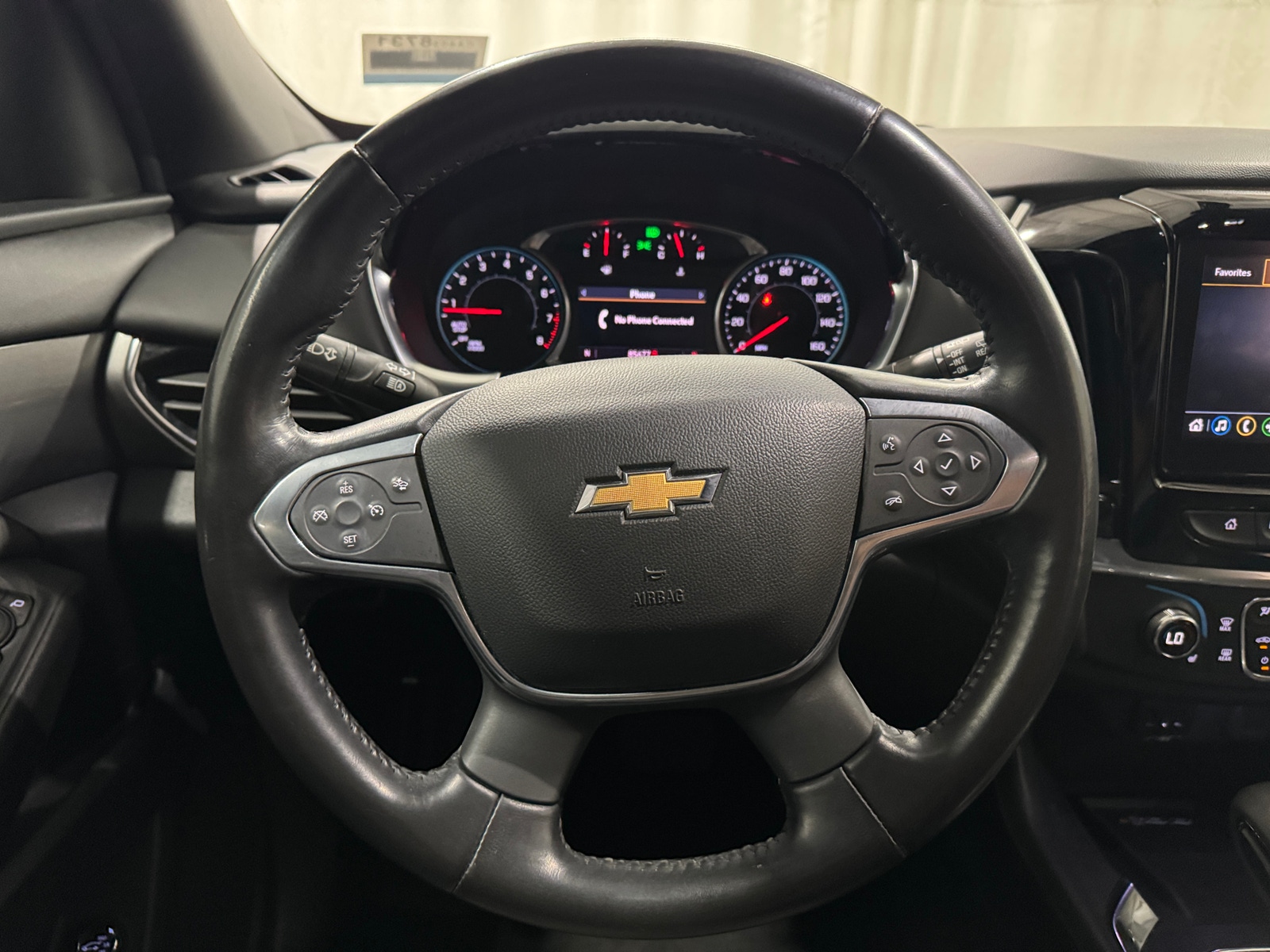 Thumbnail: 2022 Chevrolet Traverse - 5