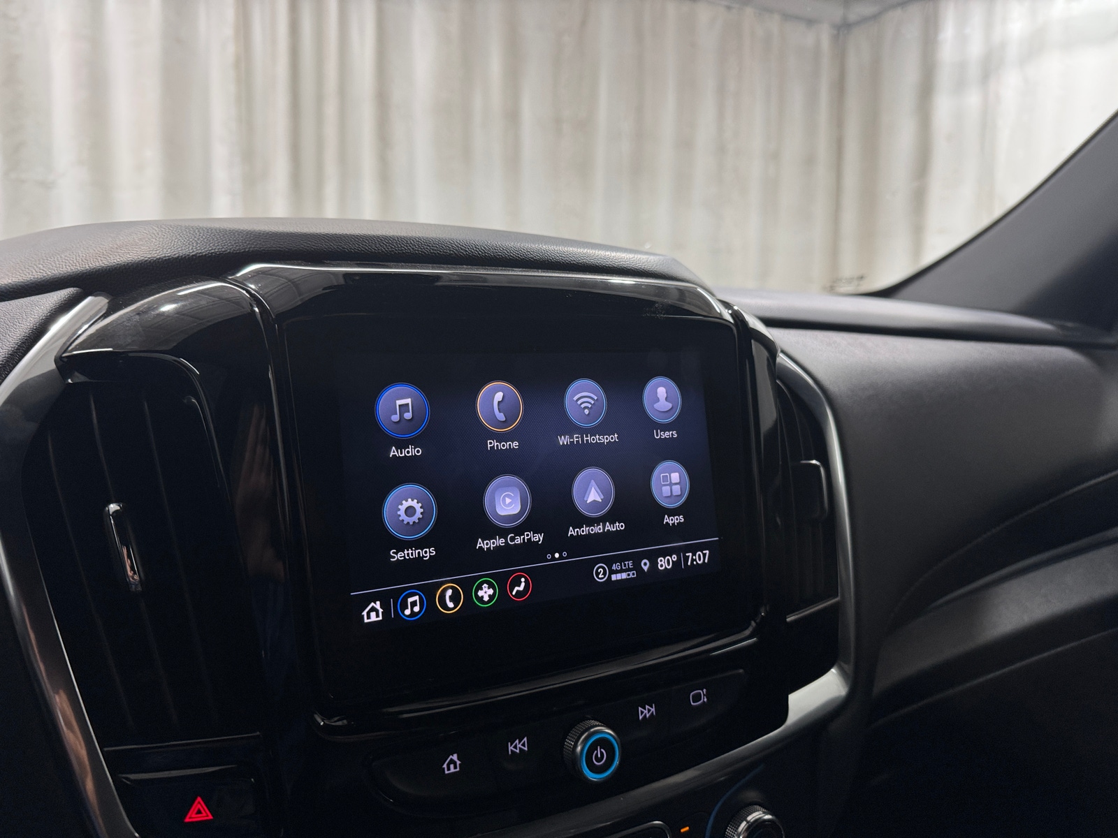 Thumbnail: 2022 Chevrolet Traverse - 4