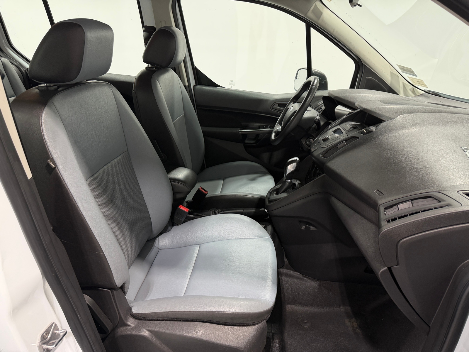Thumbnail: 2017 Ford Transit Series - 2