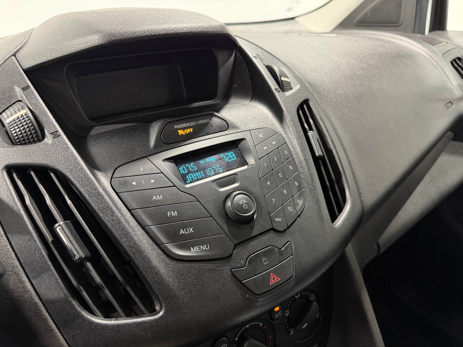 Thumbnail: 2017 Ford Transit Series - 4