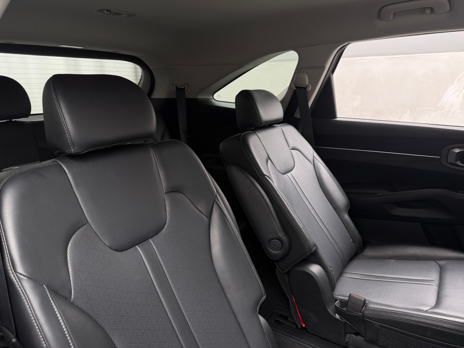 Thumbnail: 2023 Kia Sorento - 5