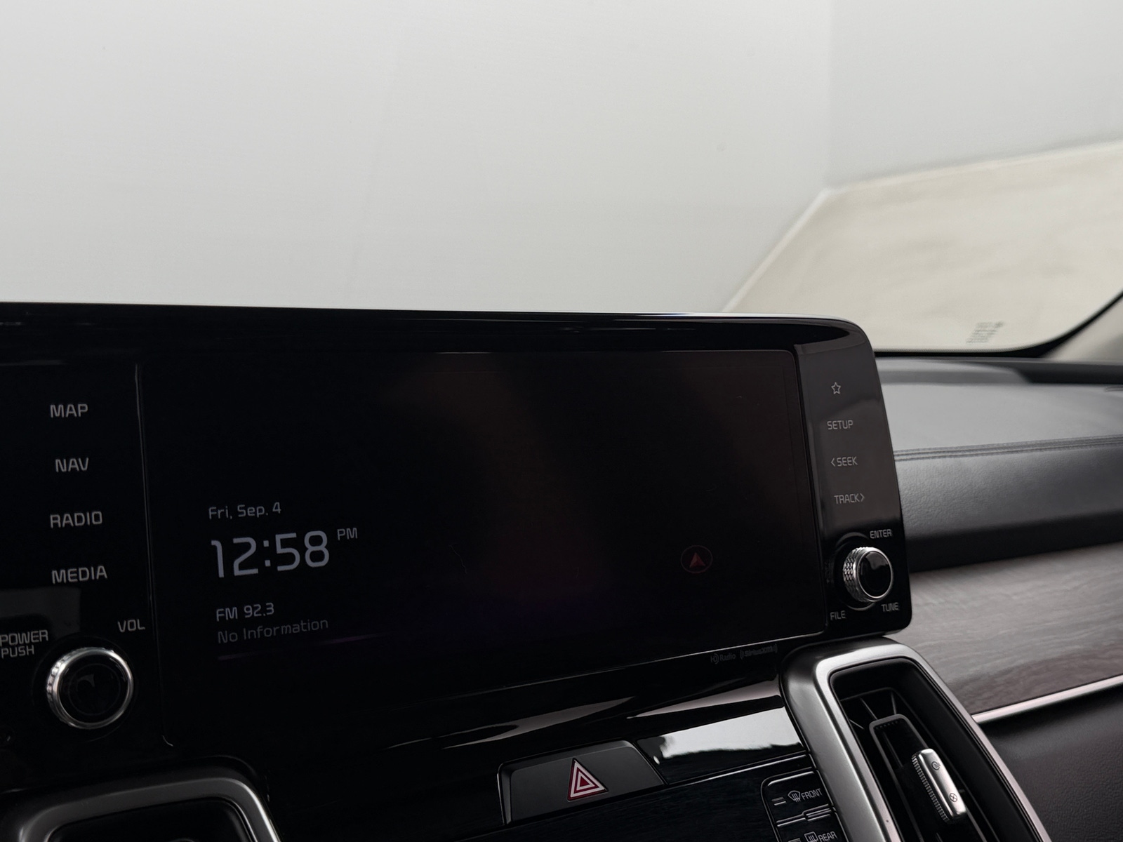 Thumbnail: 2023 Kia Sorento - 3