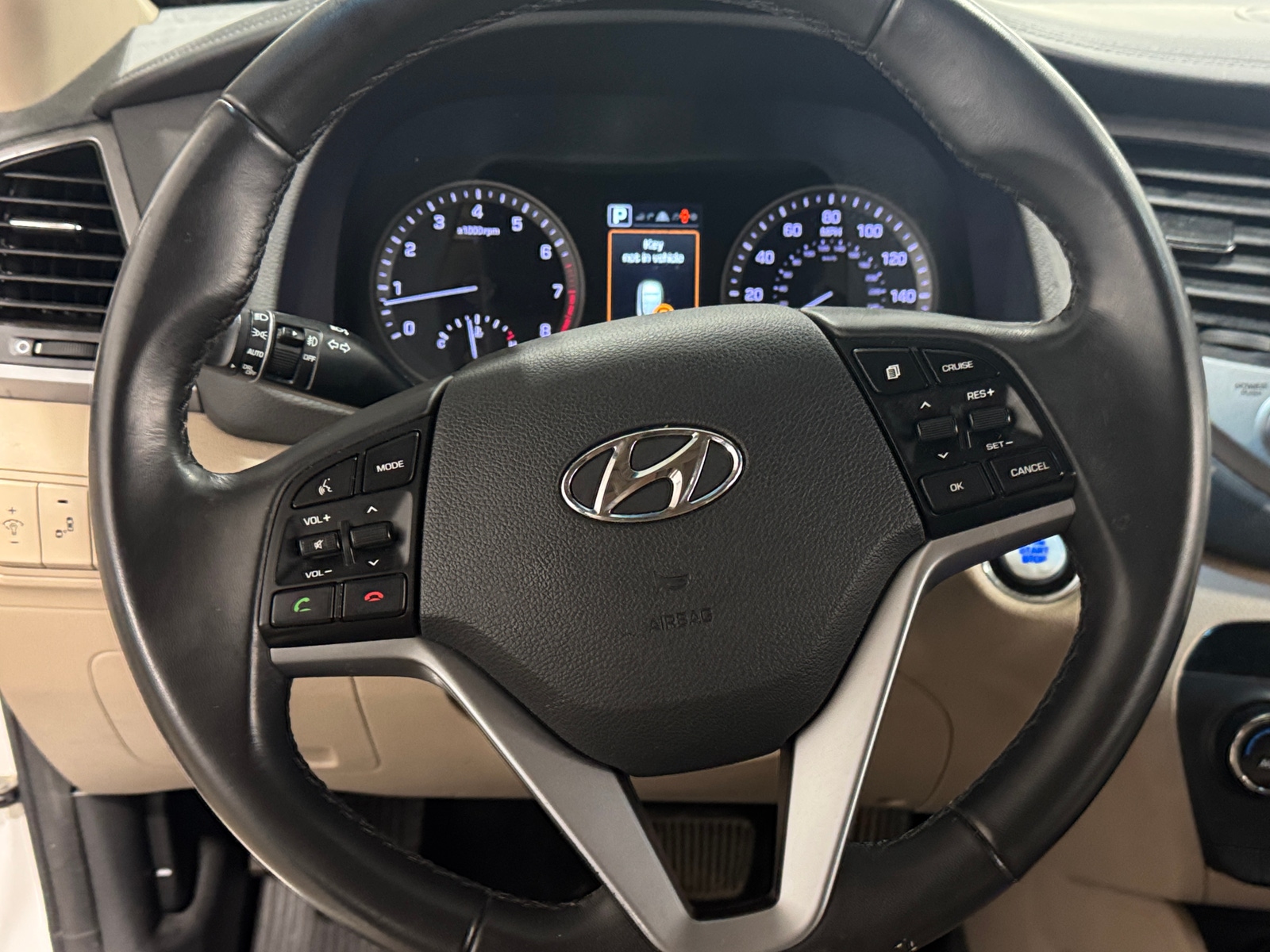 Thumbnail: 2016 Hyundai Tucson - 5