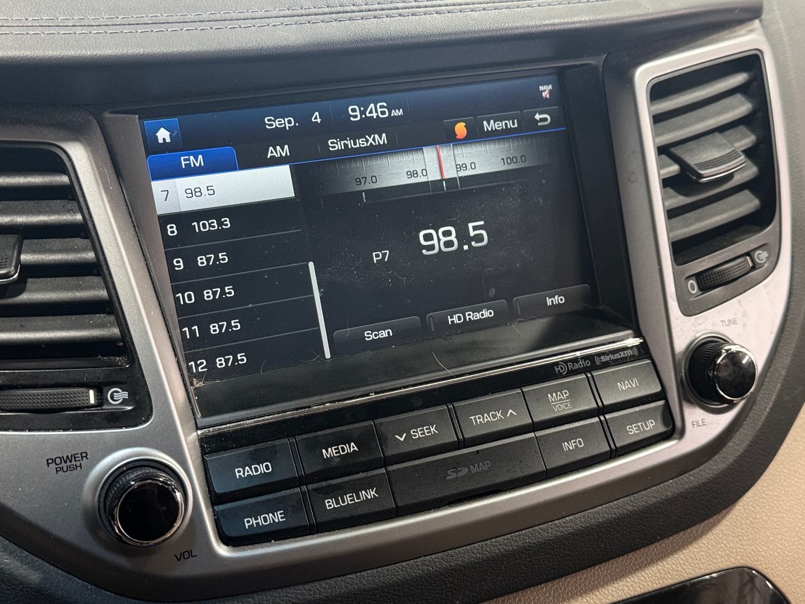 Thumbnail: 2016 Hyundai Tucson - 4