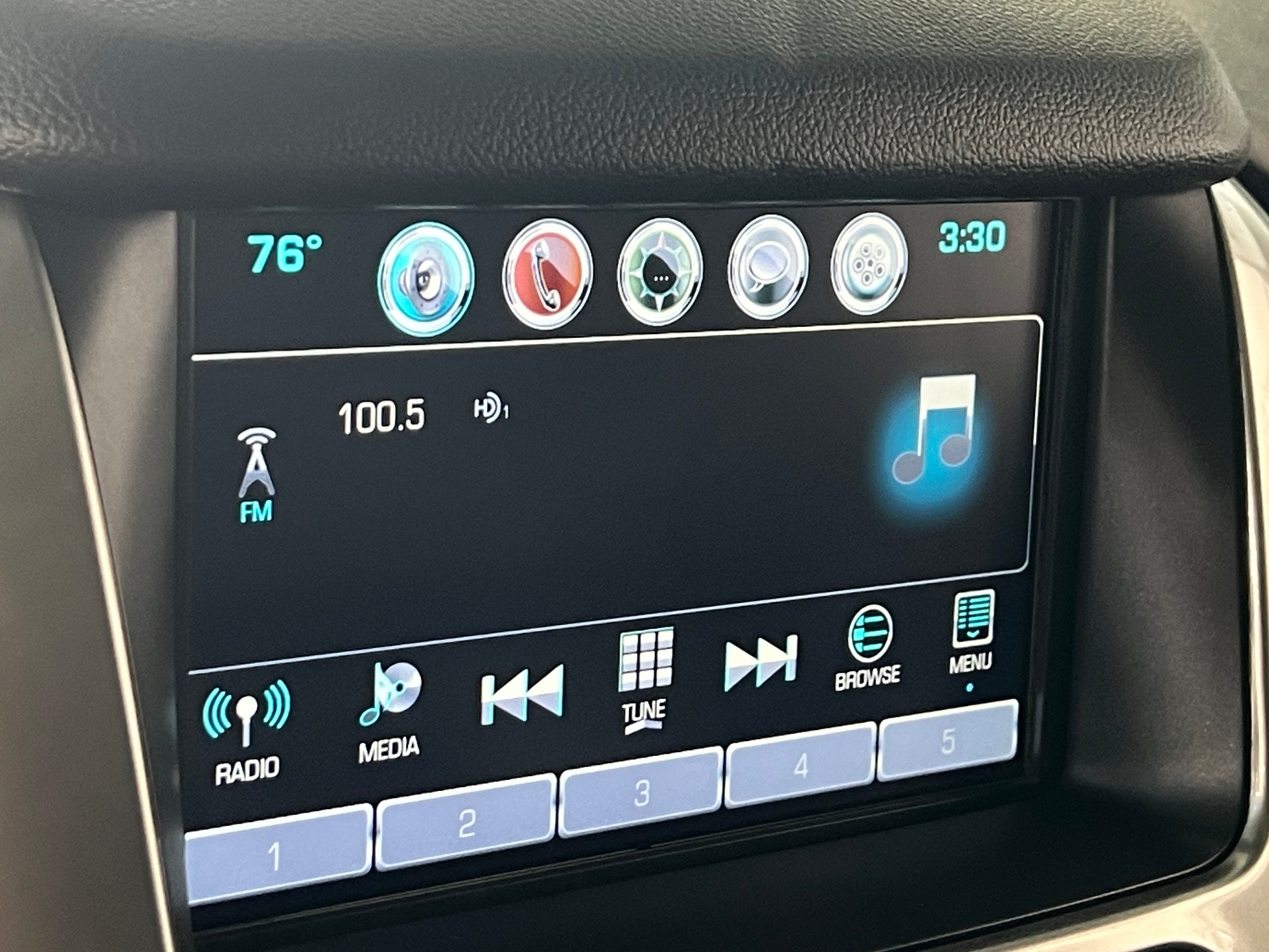 Thumbnail: 2019 Chevrolet Tahoe - 3