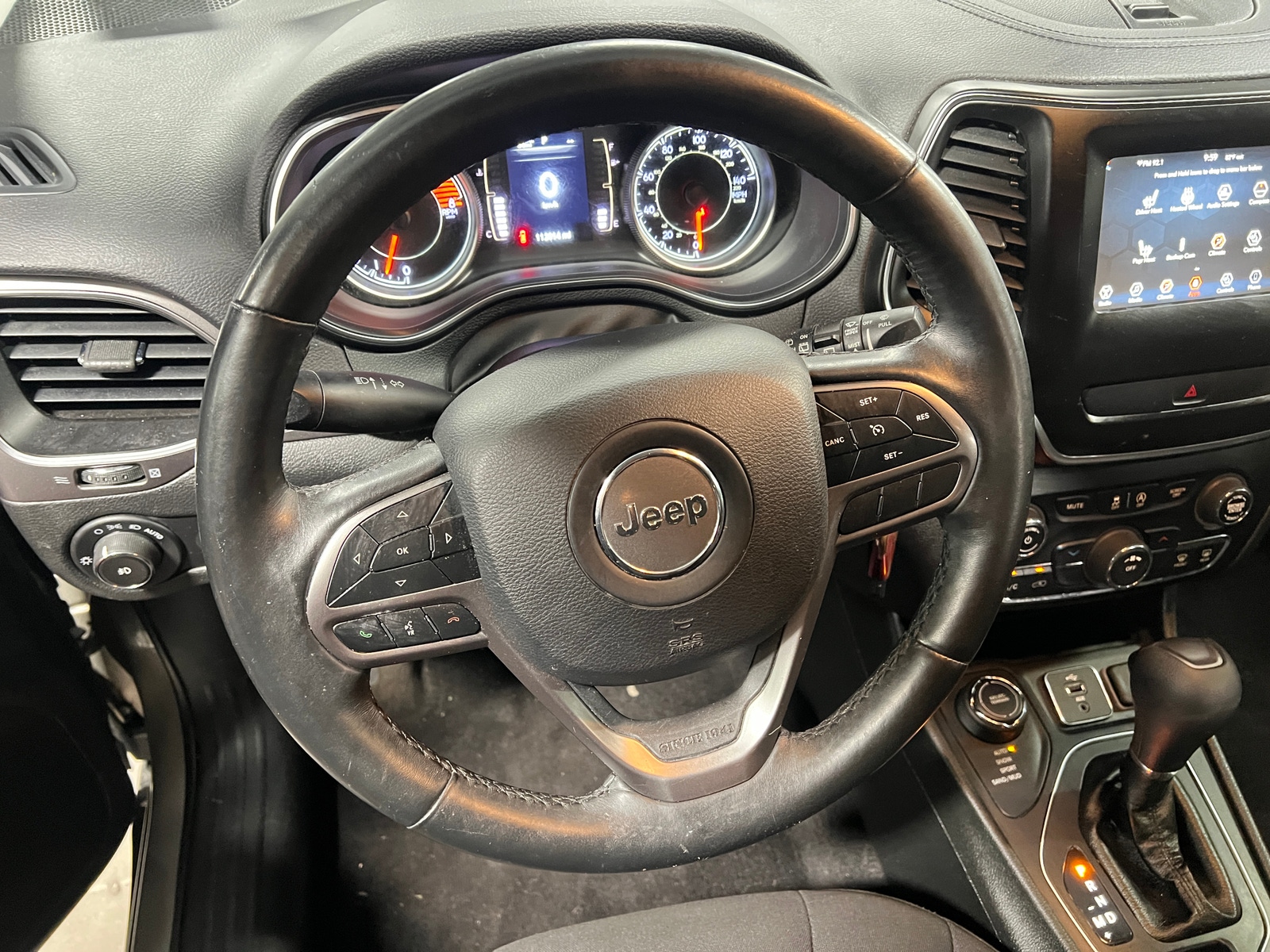 Thumbnail: 2019 Jeep Cherokee - 5
