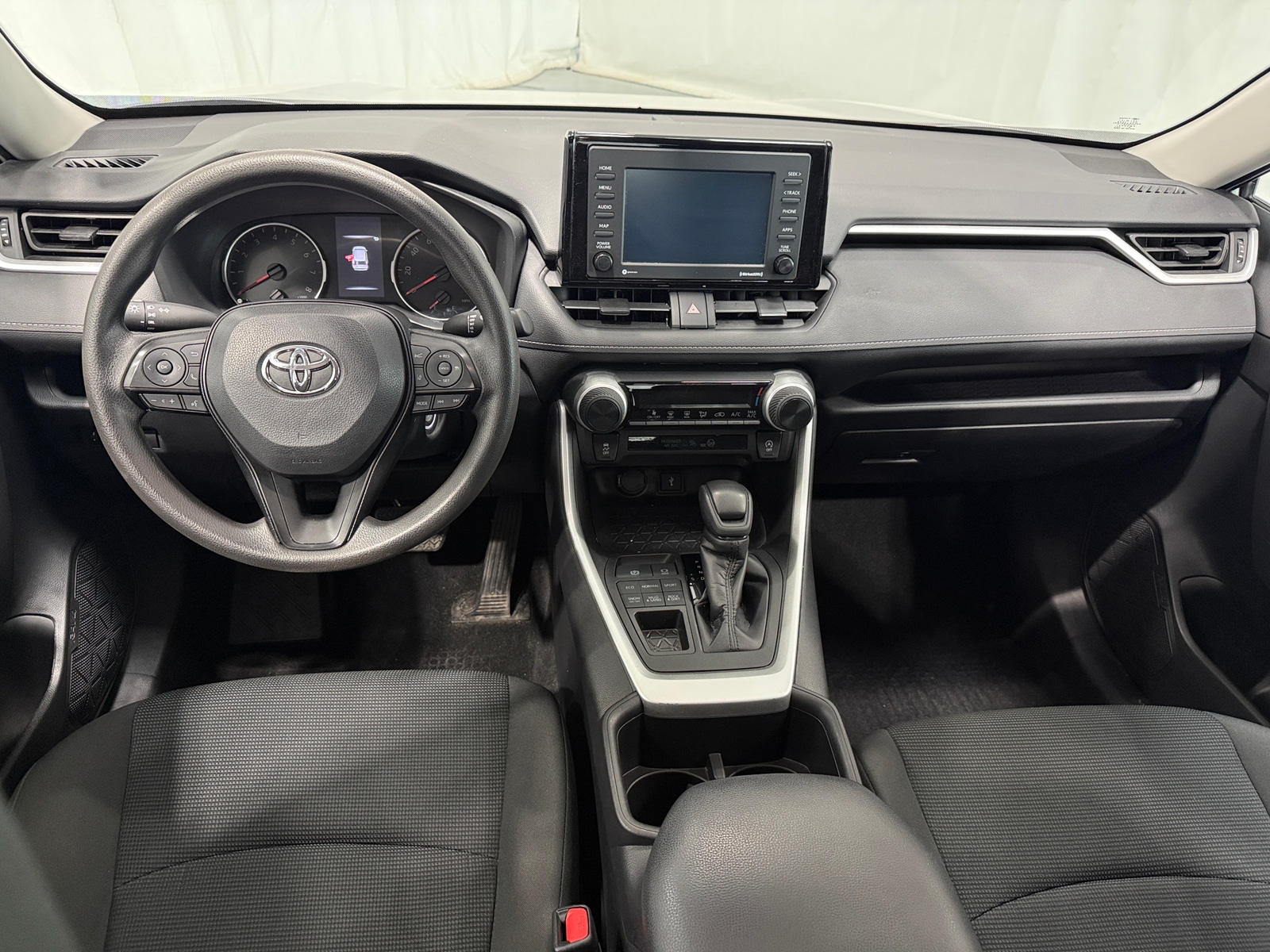Thumbnail: 2022 Toyota RAV4 - 3