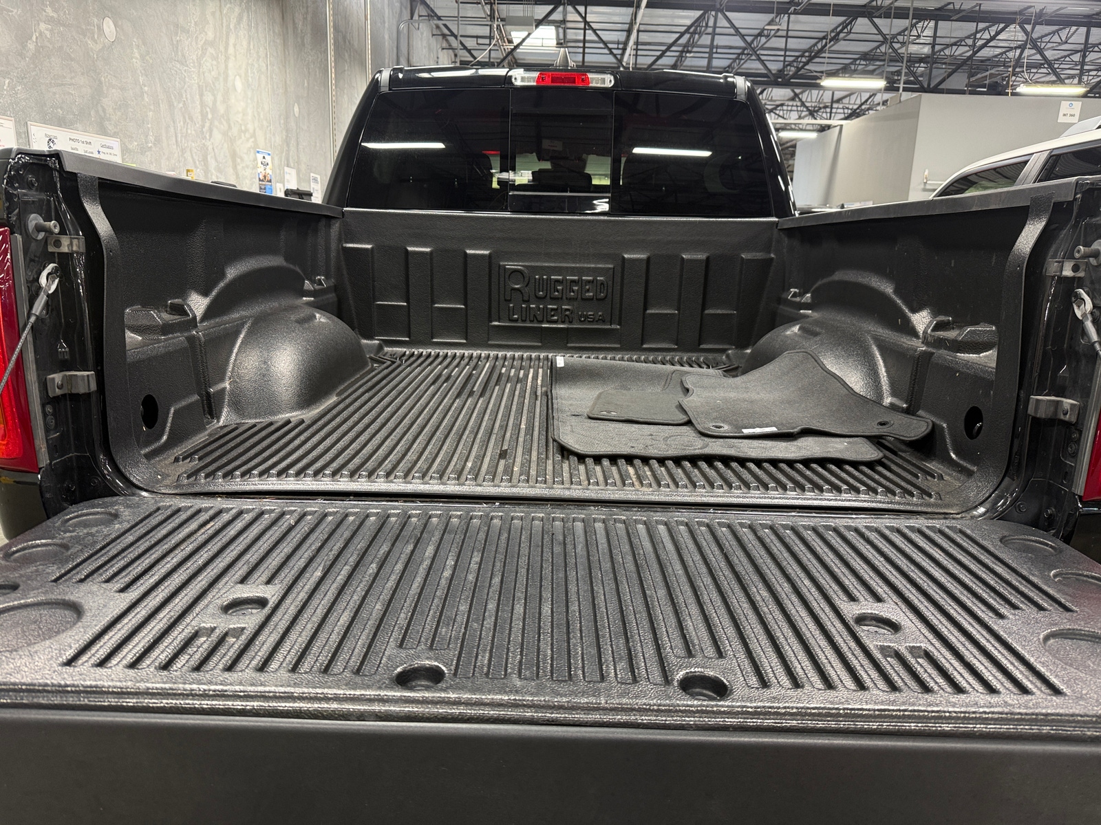 Thumbnail: 2025 RAM 1500 - 7