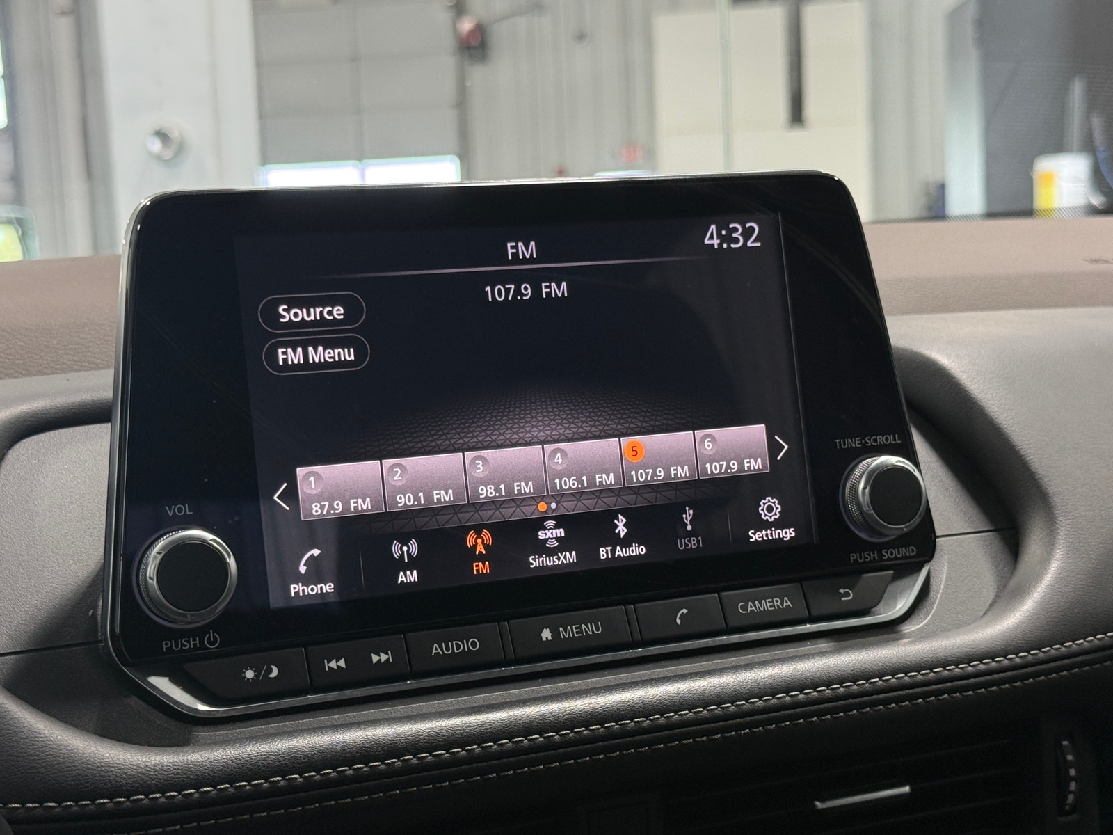 Thumbnail: 2021 Nissan Rogue - 4