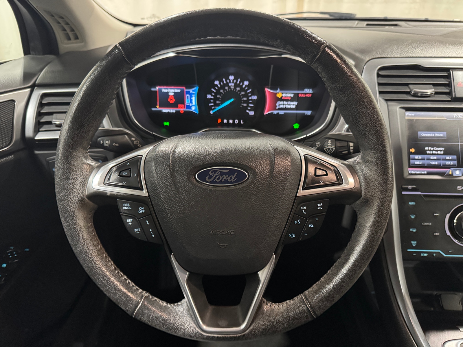 Thumbnail: 2013 Ford Fusion - 4