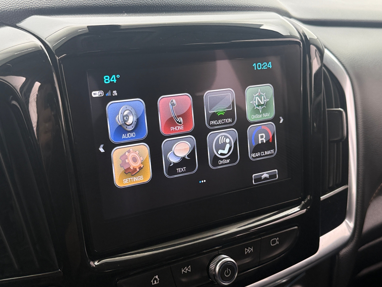 Thumbnail: 2019 Chevrolet Traverse - 4