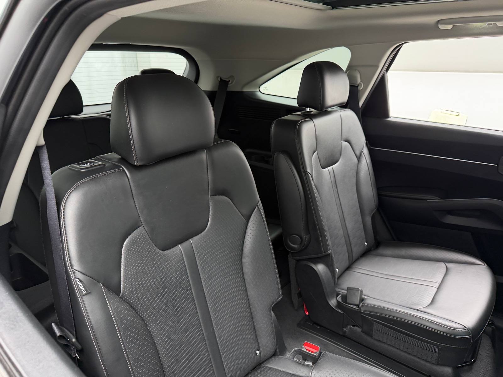 Thumbnail: 2024 Kia Sorento - 5