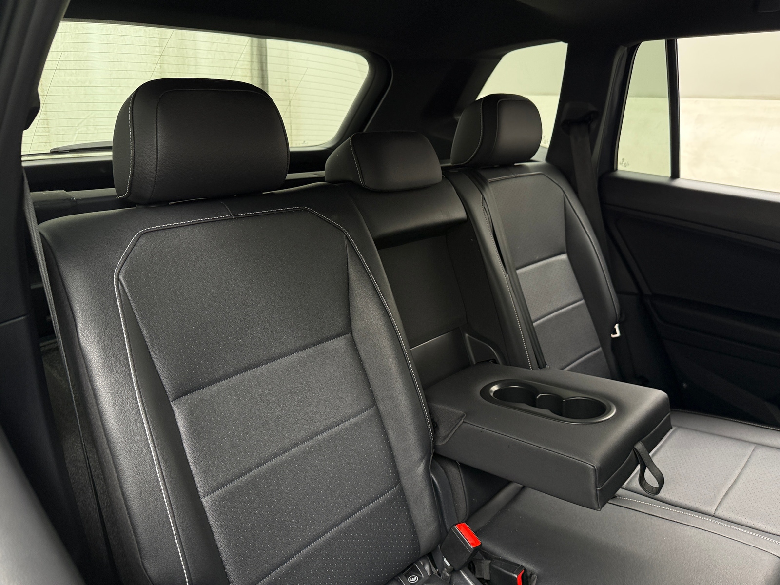 Thumbnail: 2021 Volkswagen Tiguan - 5