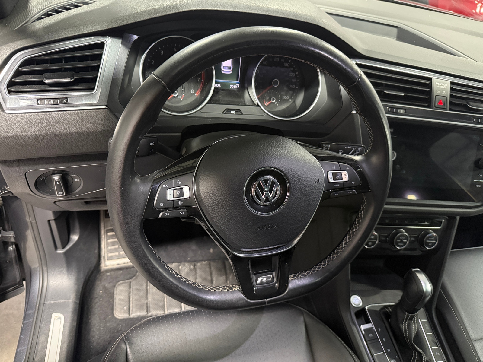 Thumbnail: 2021 Volkswagen Tiguan - 4