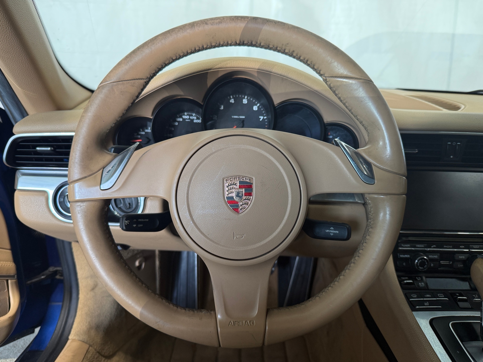 Thumbnail: 2015 Porsche 911 - 4