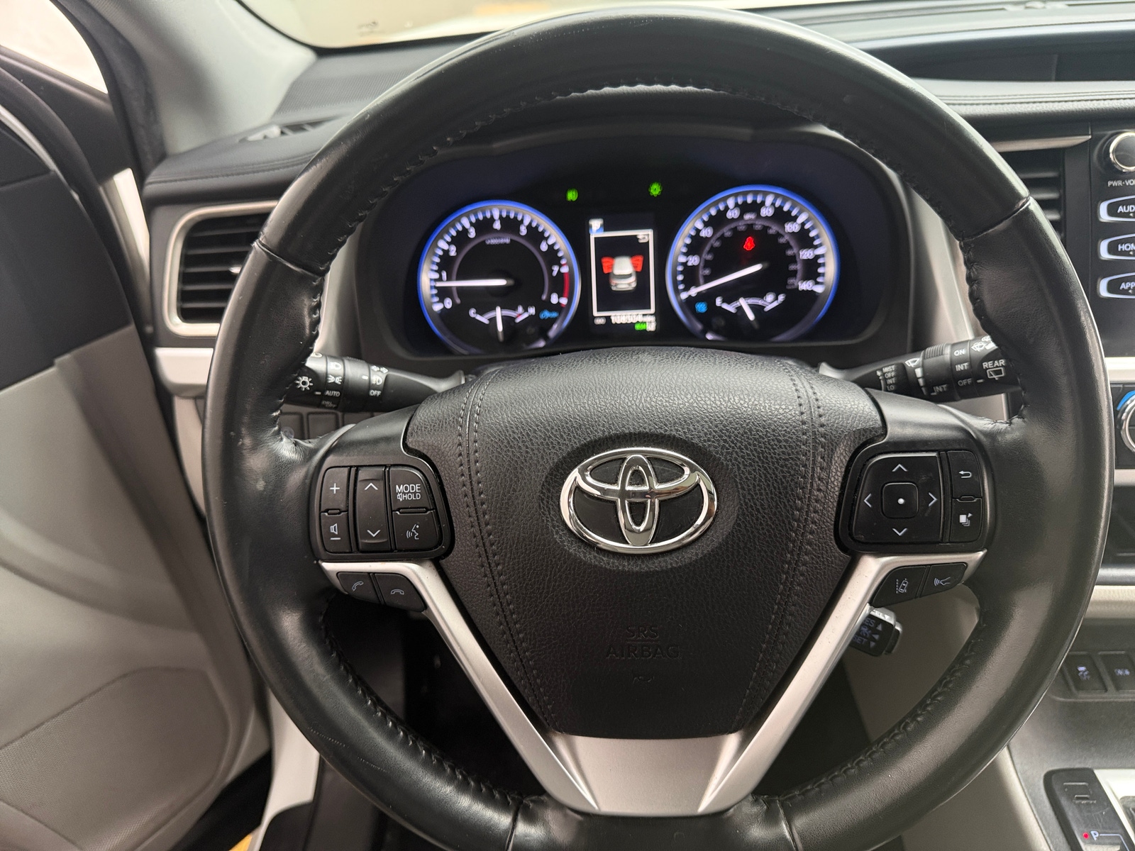 Thumbnail: 2019 Toyota Highlander - 4