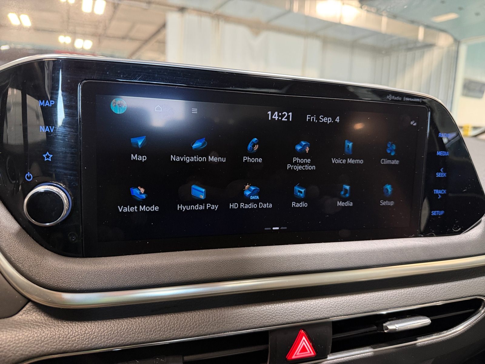 Thumbnail: 2023 Hyundai Sonata - 4