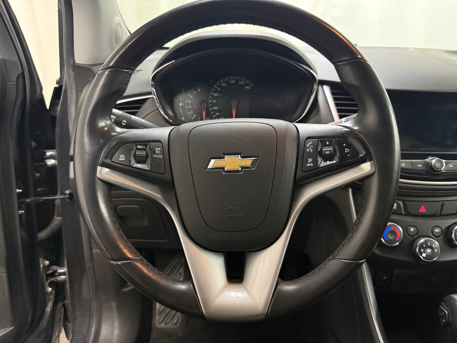 Thumbnail: 2018 Chevrolet Trax - 4