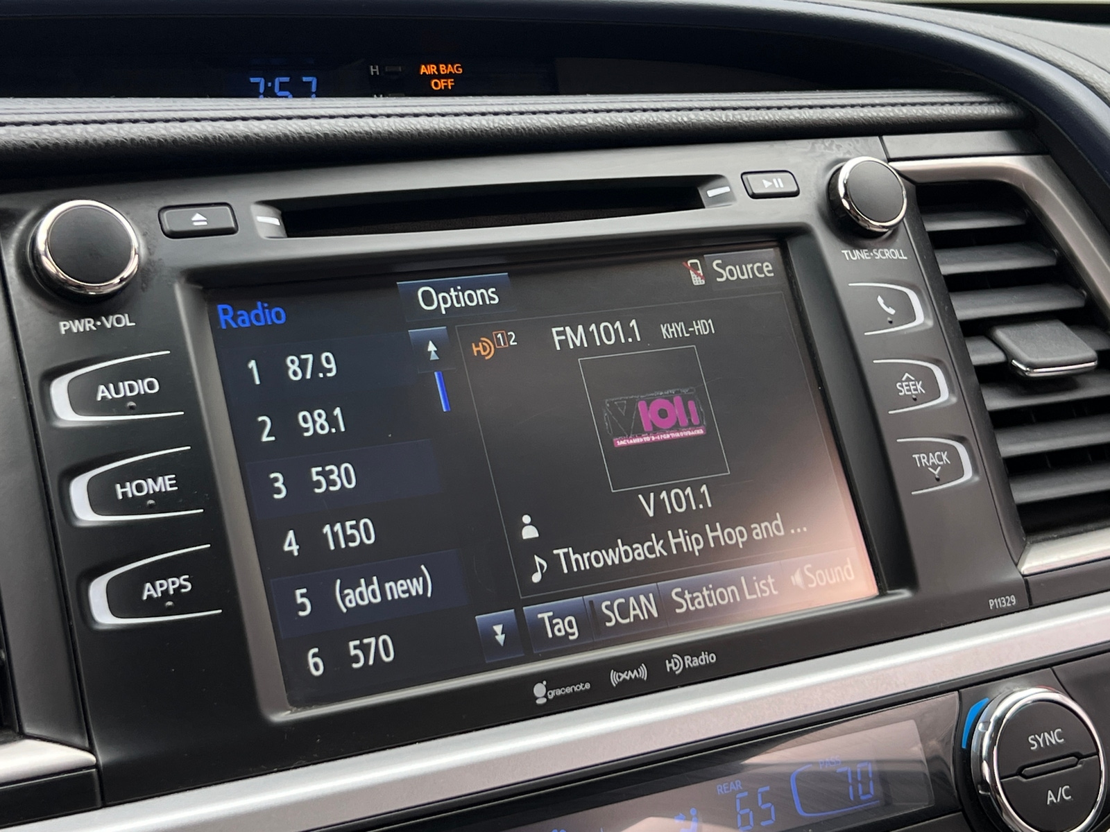 Thumbnail: 2018 Toyota Highlander - 4