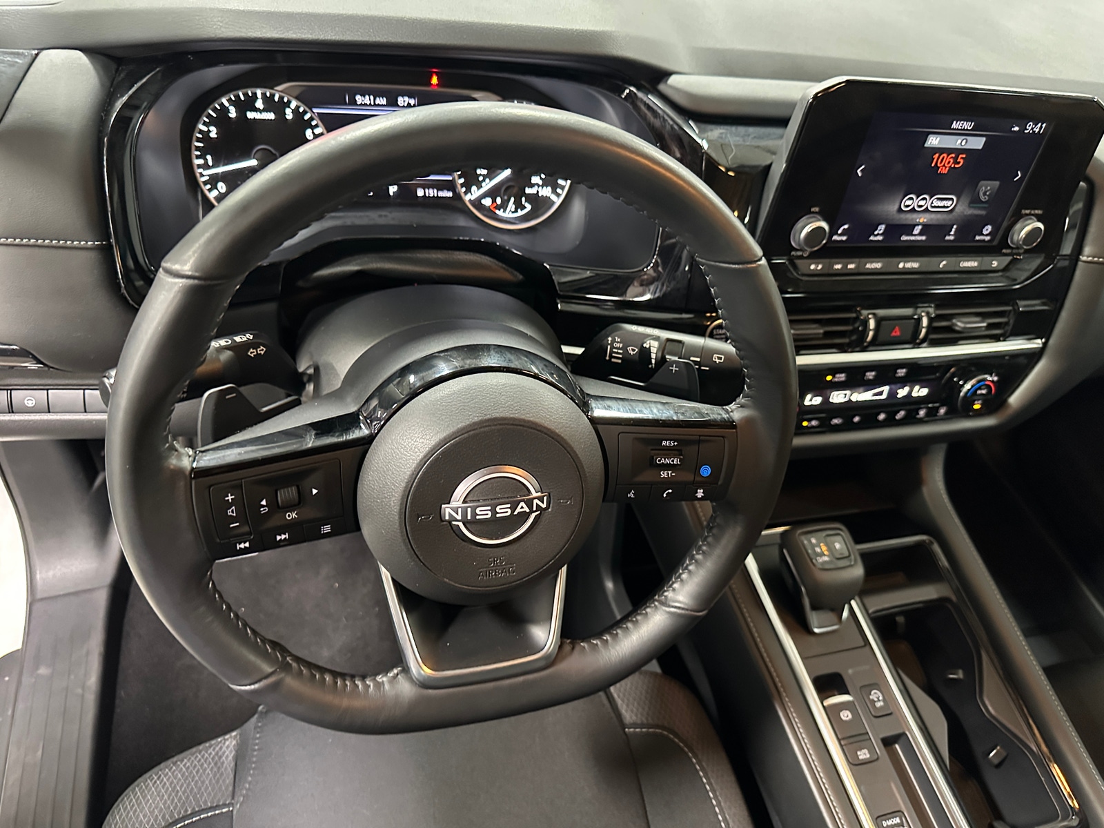 Thumbnail: 2023 Nissan Pathfinder - 5