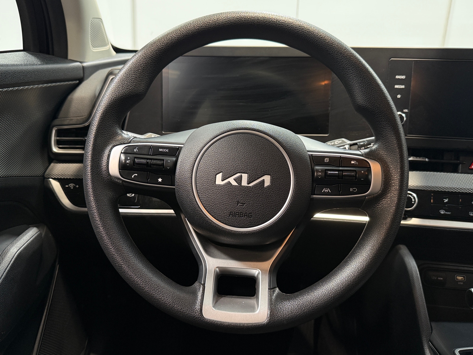 Thumbnail: 2025 Kia Sportage - 5