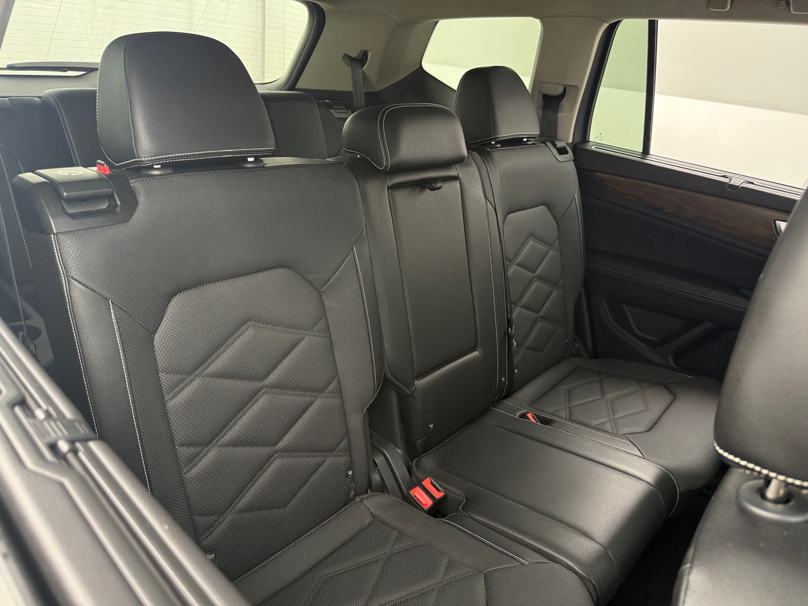 Thumbnail: 2024 Volkswagen Atlas - 5