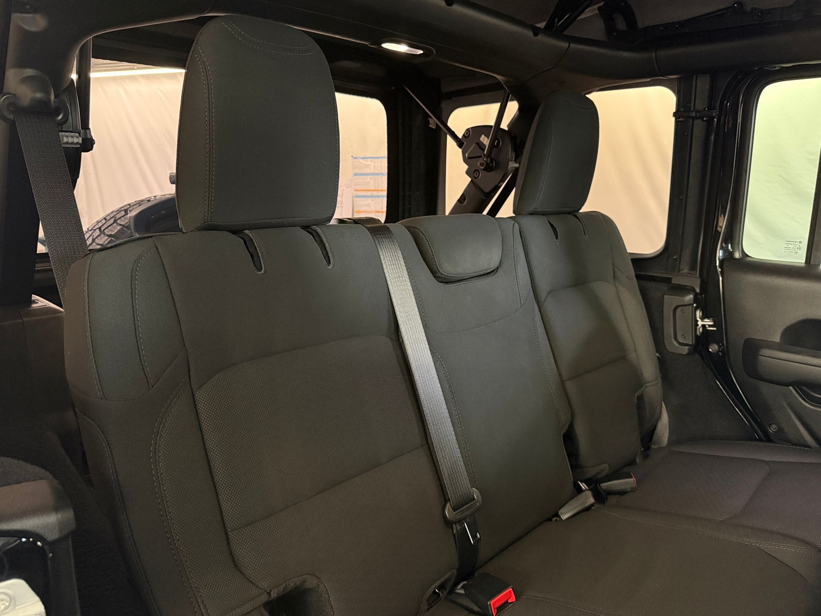Thumbnail: 2022 Jeep Wrangler - 6