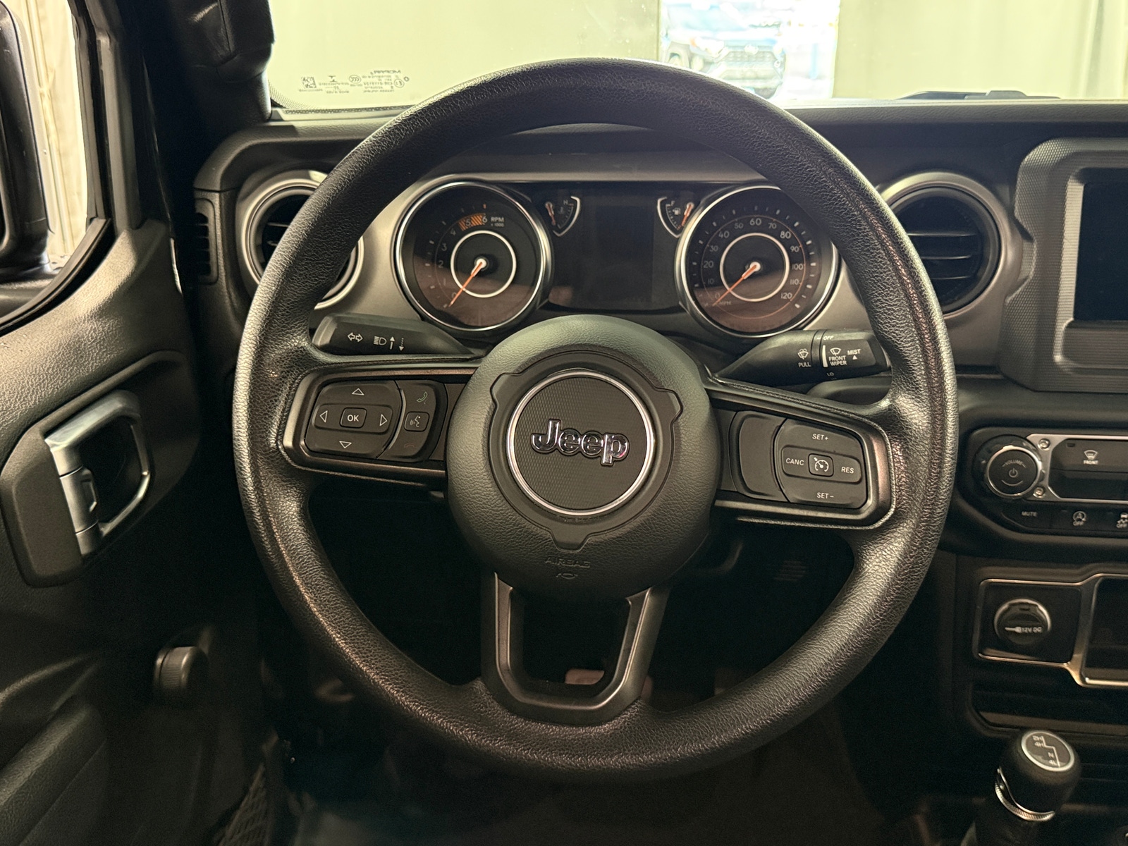 Thumbnail: 2022 Jeep Wrangler - 5