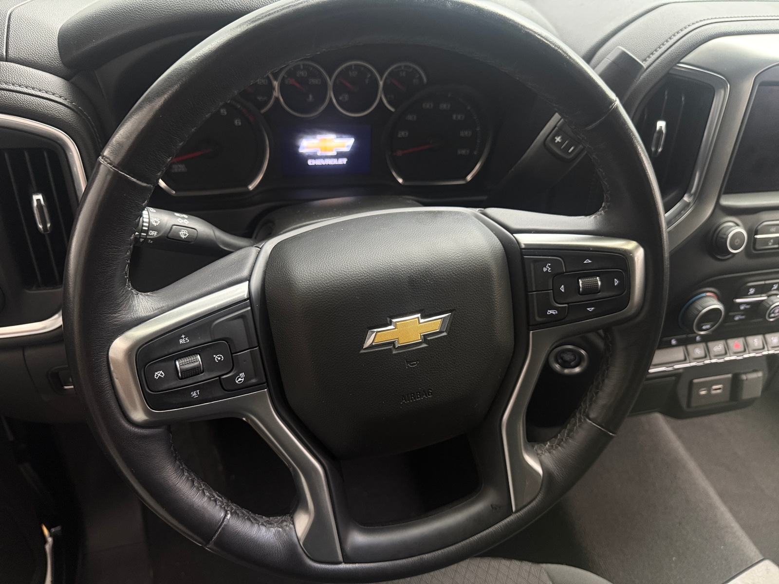 Thumbnail: 2022 Chevrolet Silverado 1500 - 5