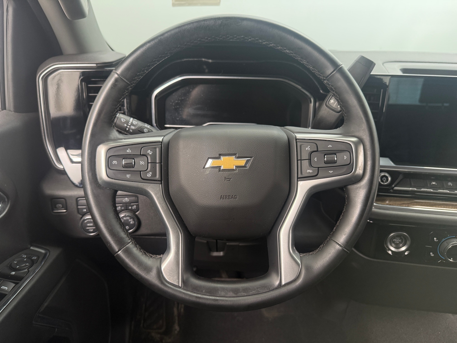 Thumbnail: 2024 Chevrolet Silverado 1500 - 5