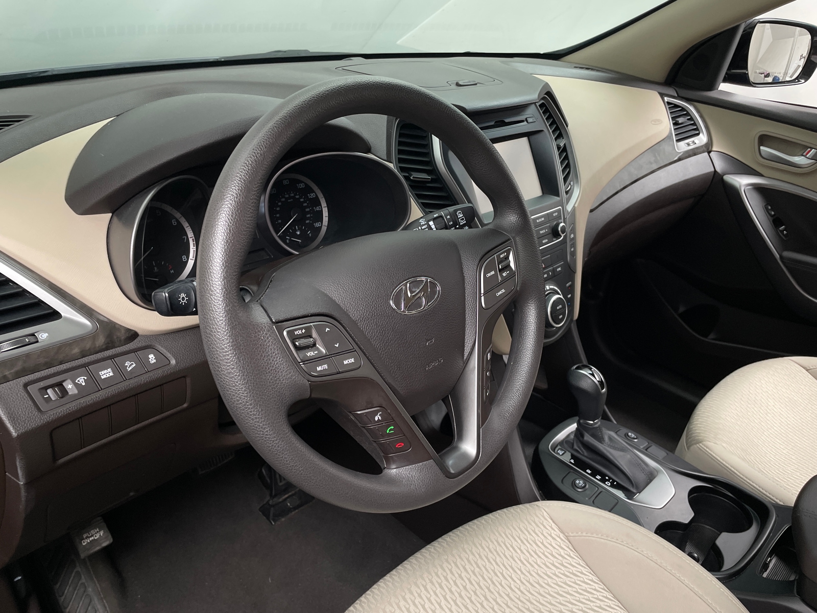 Thumbnail: 2017 Hyundai Santa Fe - 5