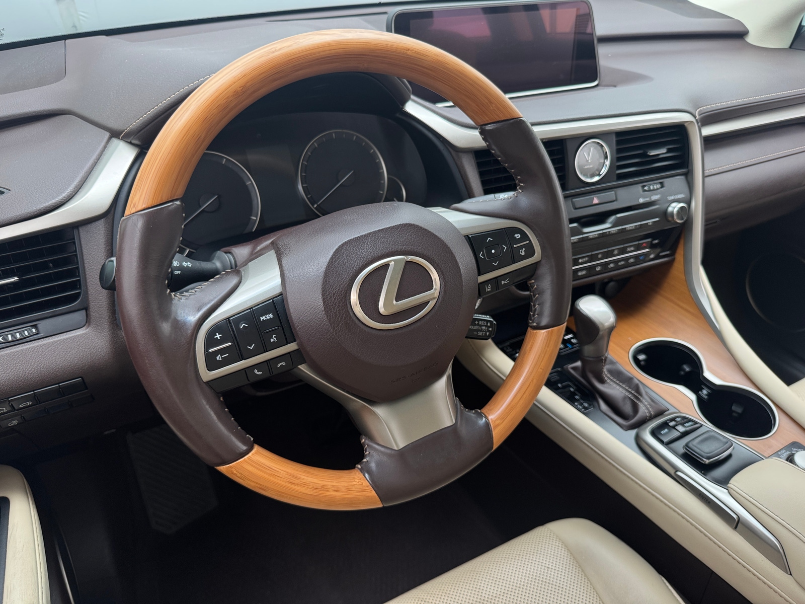 Thumbnail: 2019 Lexus RX - 4