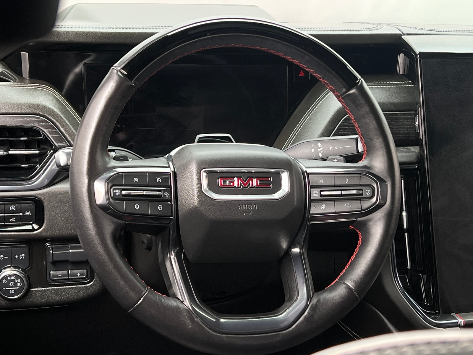 Thumbnail: 2025 GMC Yukon - 4