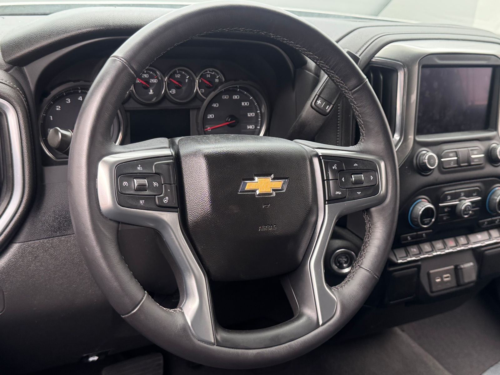 Thumbnail: 2022 Chevrolet Silverado 1500 - 5