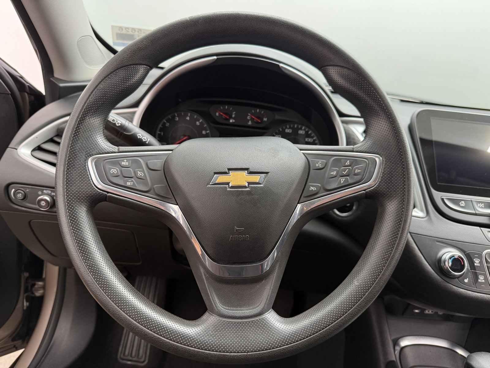 Thumbnail: 2022 Chevrolet Malibu - 5