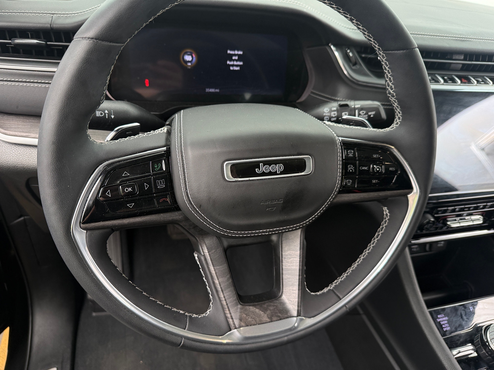 Thumbnail: 2023 Jeep Grand Cherokee L - 4