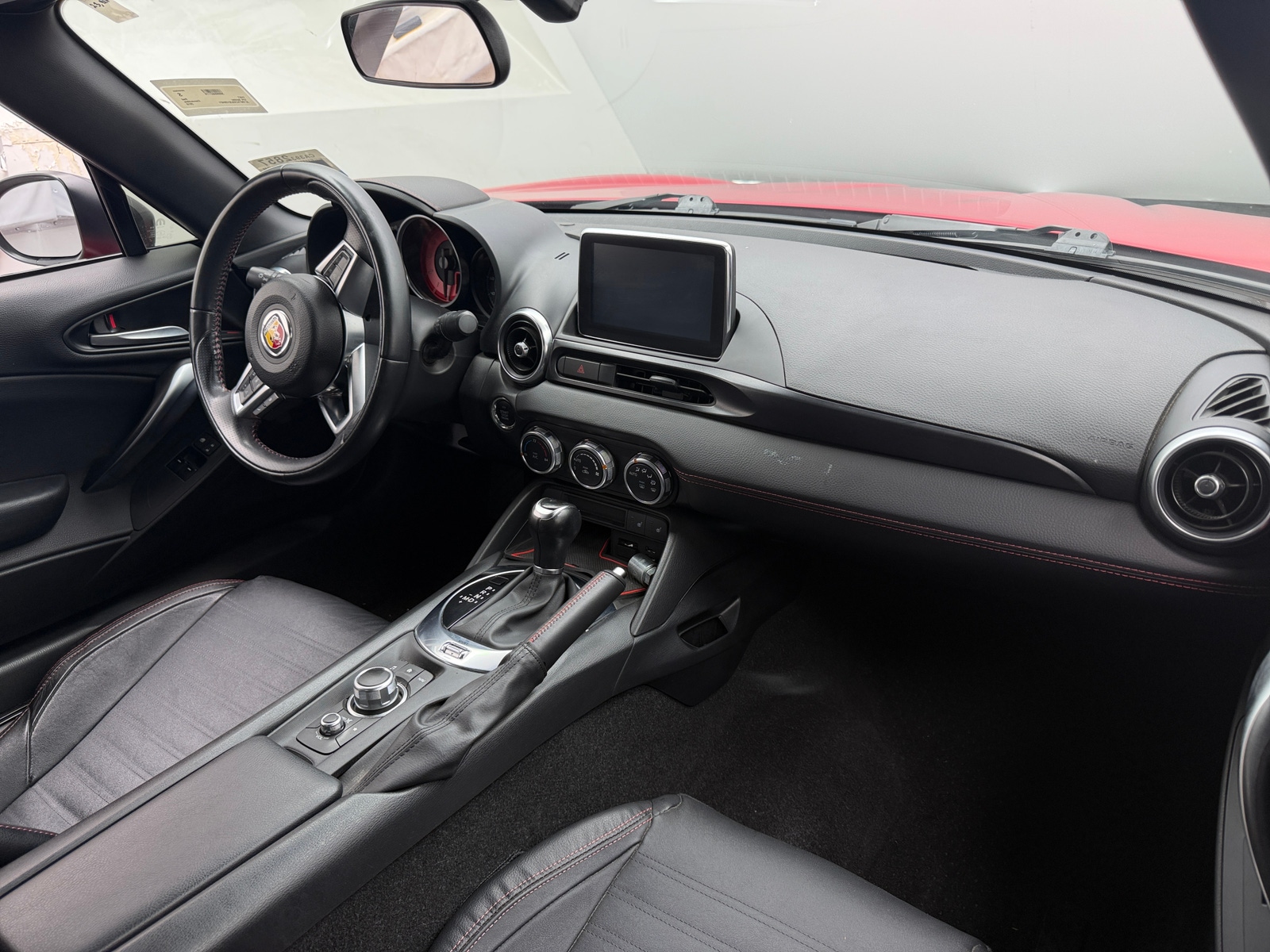 Thumbnail: 2018 Fiat 124 Spider - 2