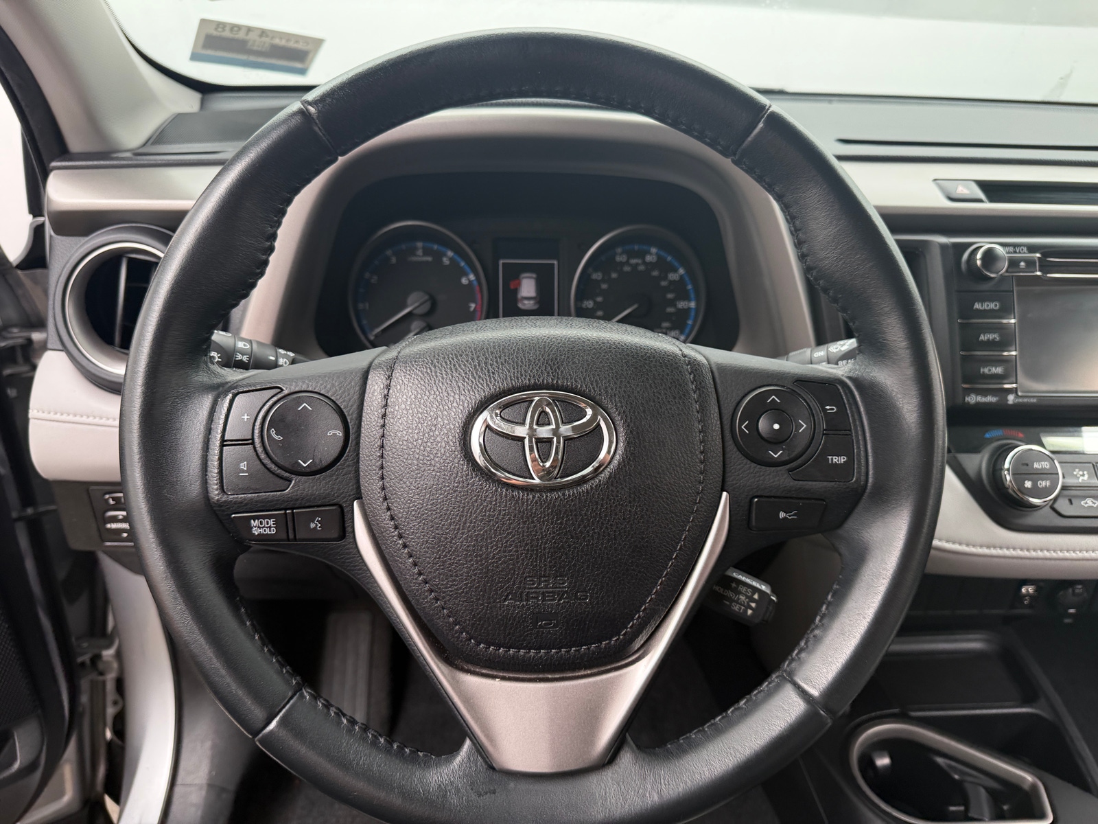 Thumbnail: 2017 Toyota RAV4 - 5