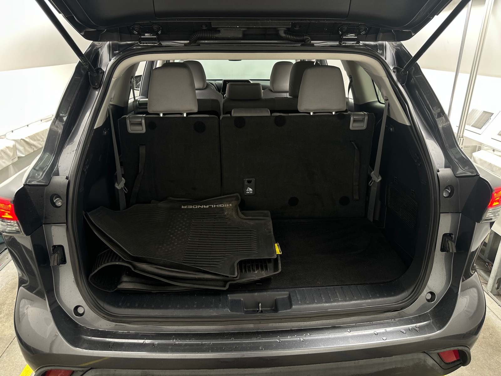Thumbnail: 2021 Toyota Highlander - 7