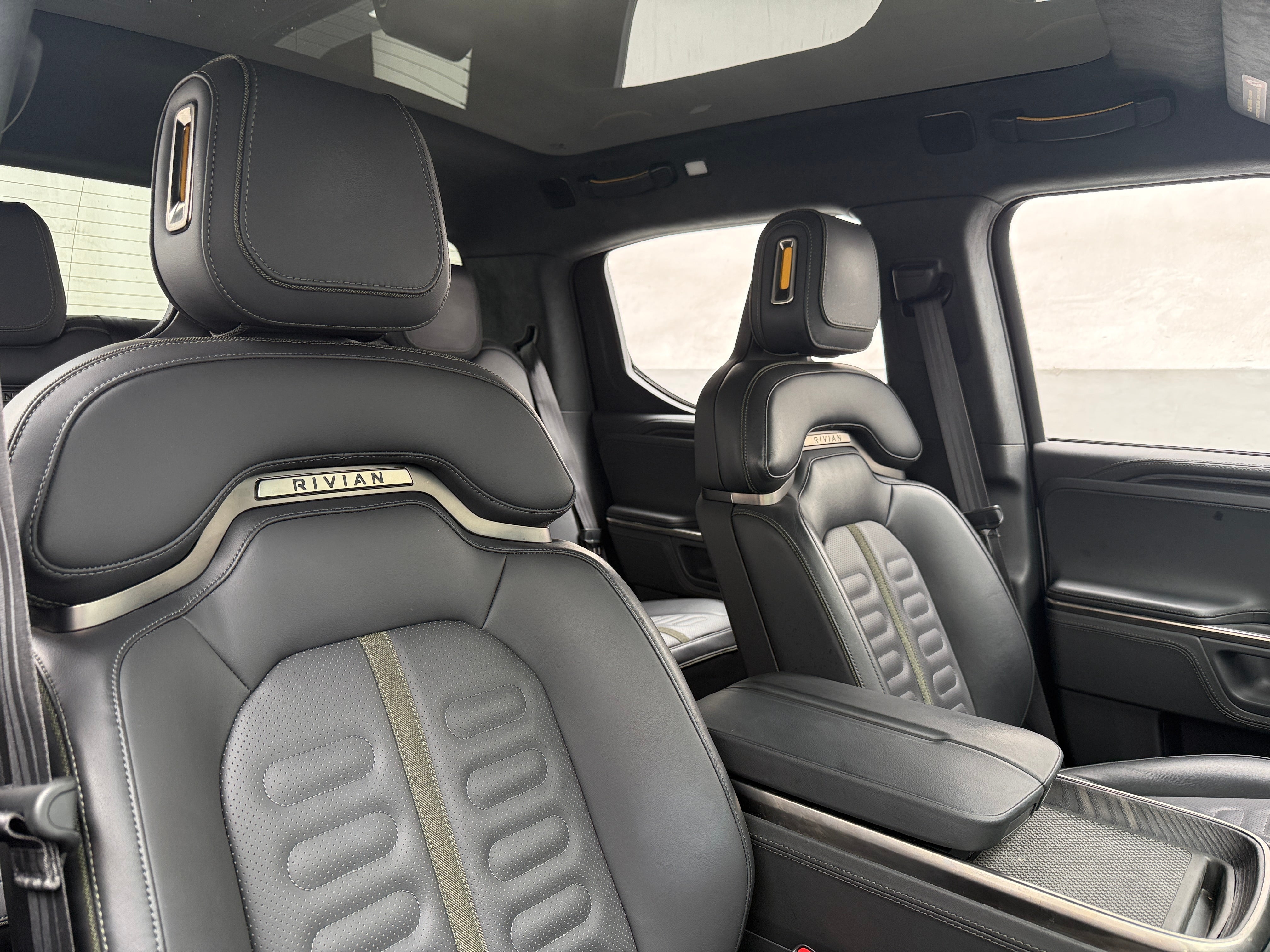 2024 Rivian R1T Adventure
