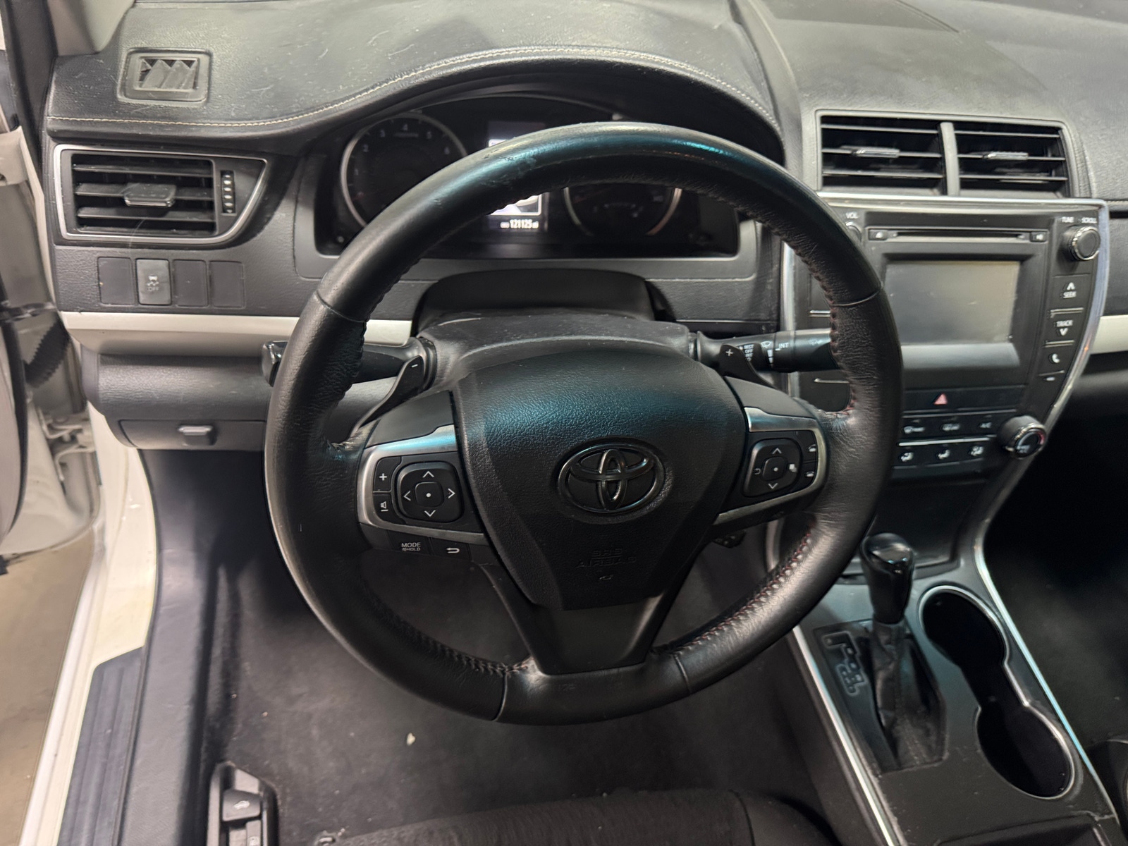 Thumbnail: 2015 Toyota Camry - 5