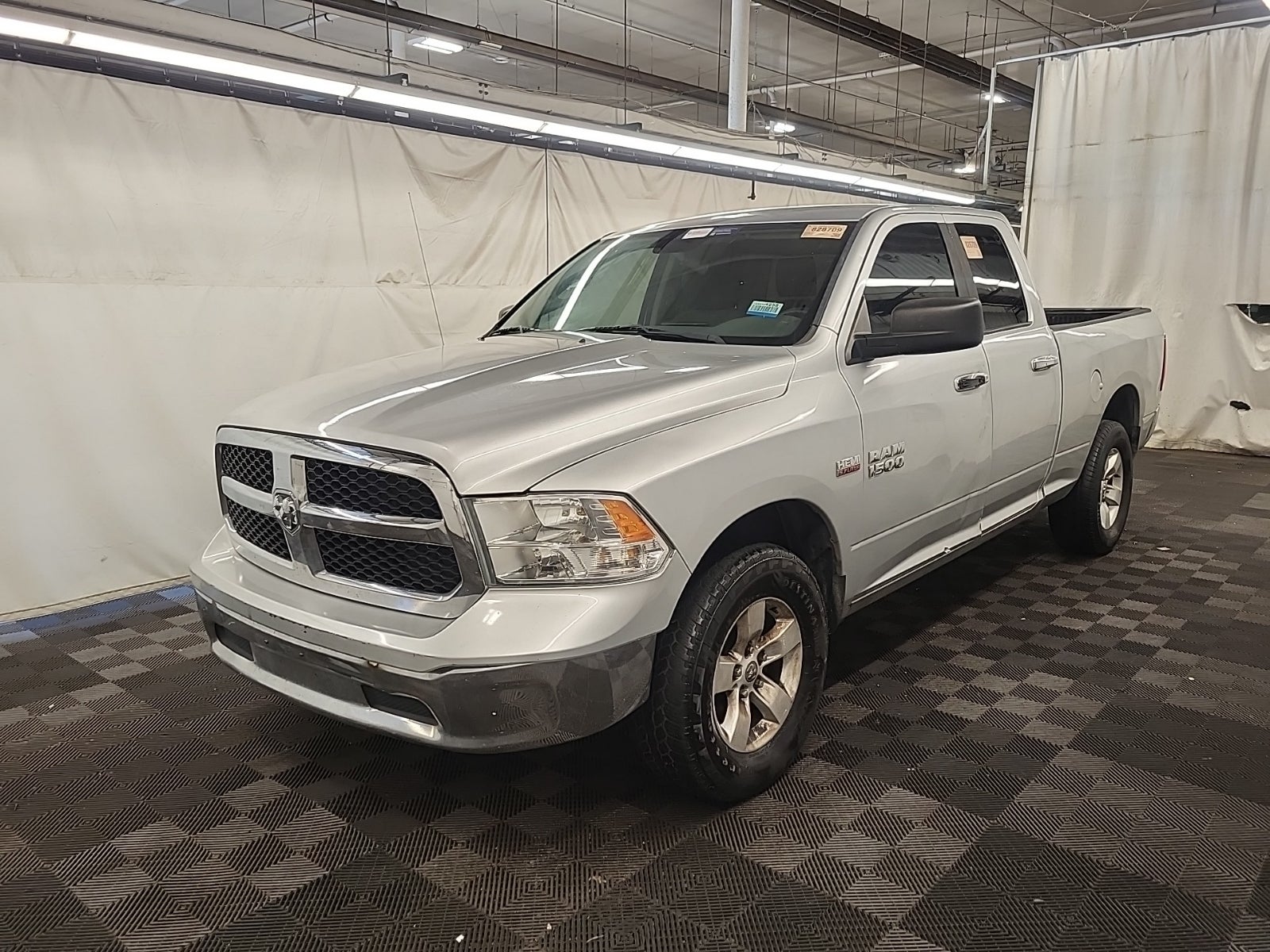 2017 Ram 1500 SLT 4x4 Quad Cab 6'4" Box