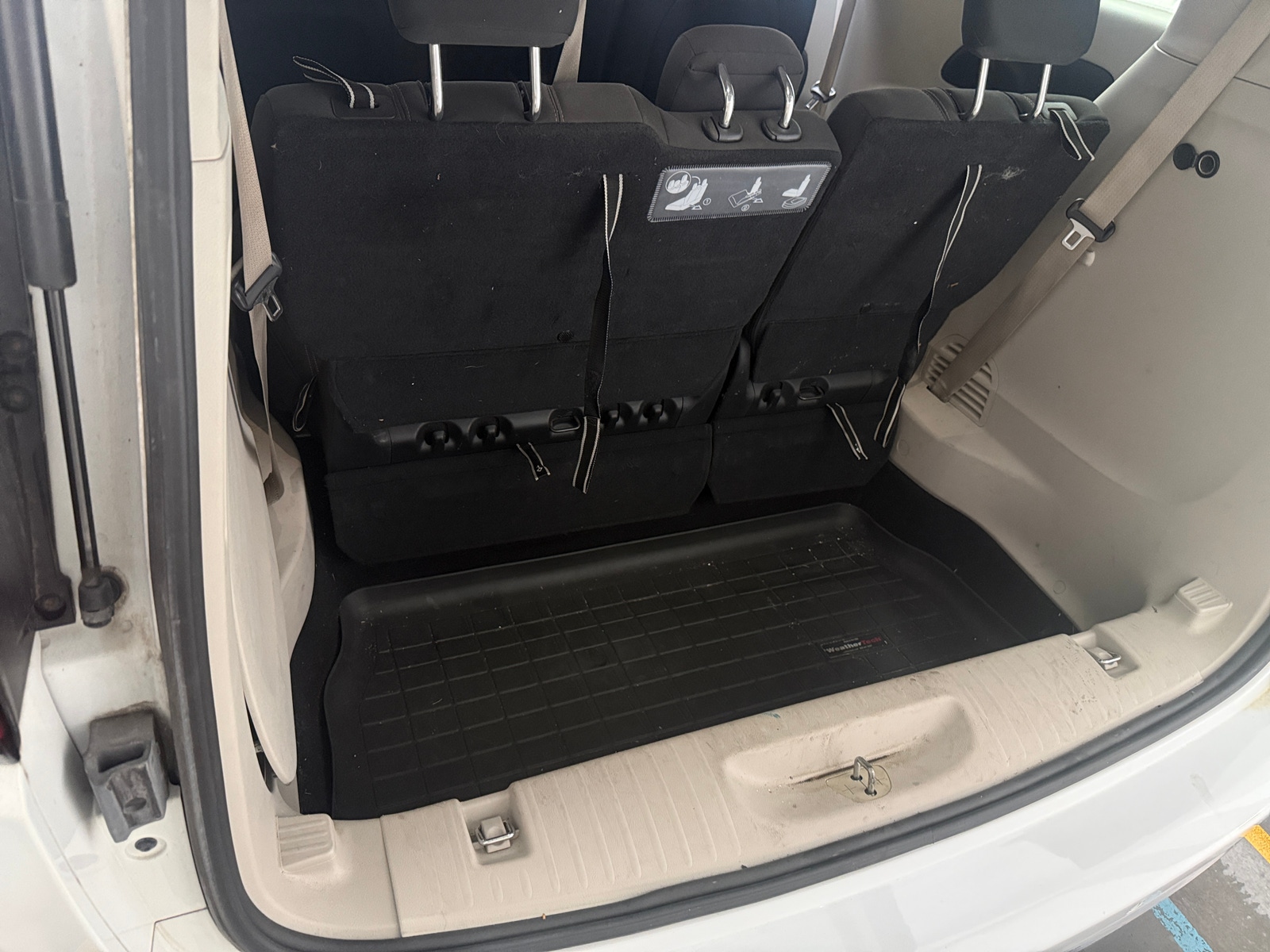 Thumbnail: 2018 Chrysler Pacifica - 7