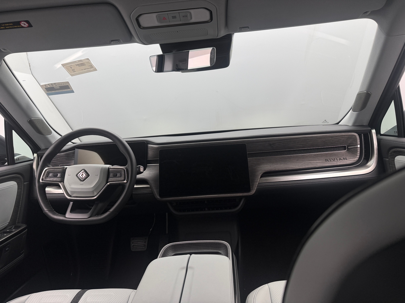 Thumbnail: 2026 Rivian R1S - 2
