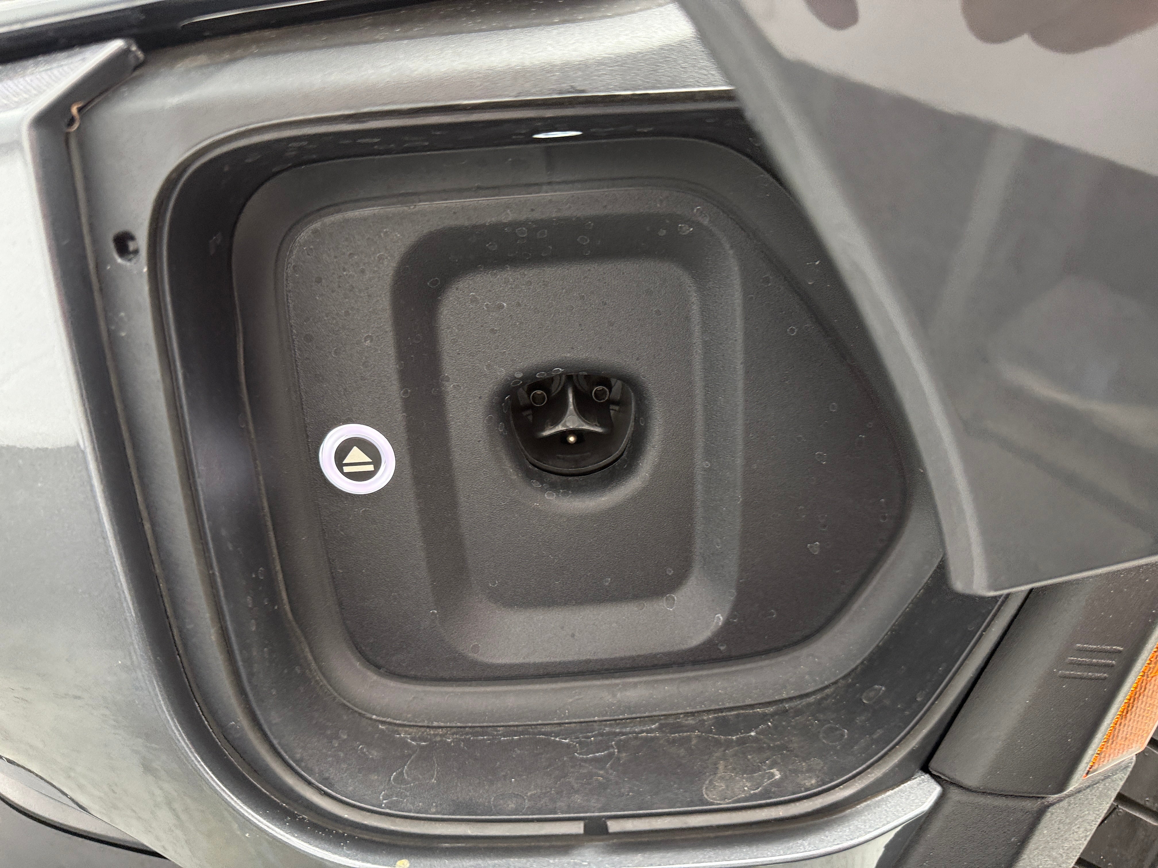 Used 2026 Rivian R1S Base with VIN 7PDSGFBA5TN087147 for sale in Pewaukee, WI