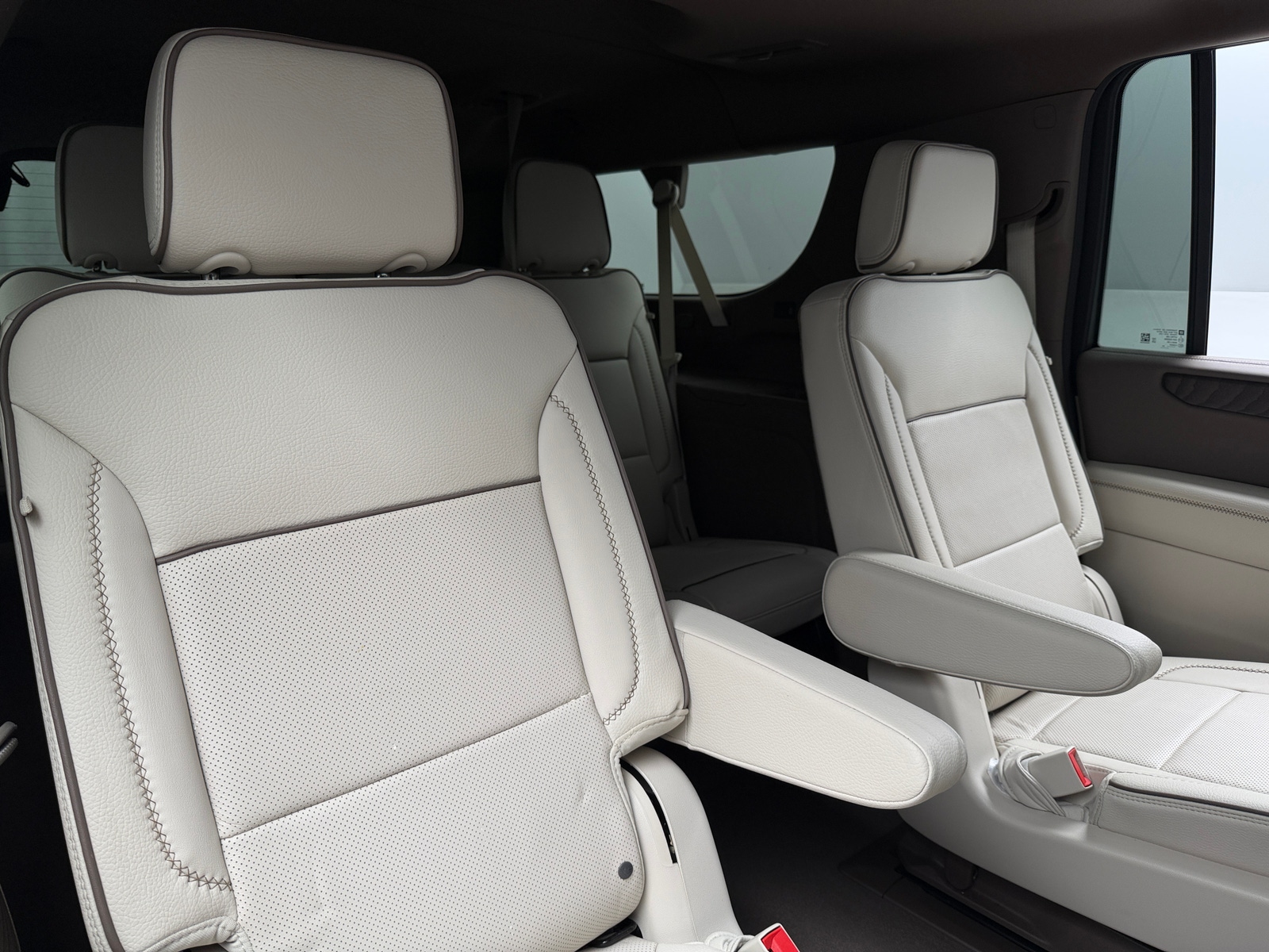 Thumbnail: 2025 GMC Yukon XL - 5